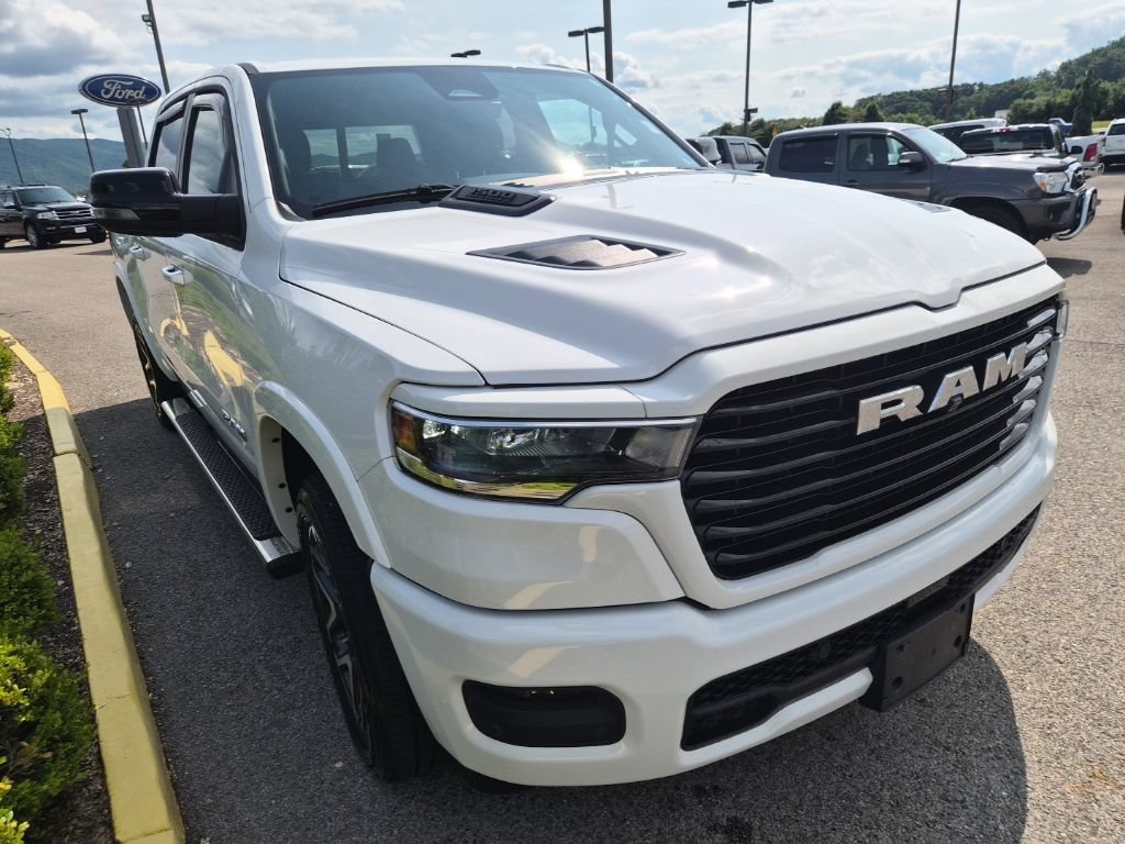 Used 2026 RAM 1500 Laramie w/ Sport Appearance Package AWD/4WD image 4