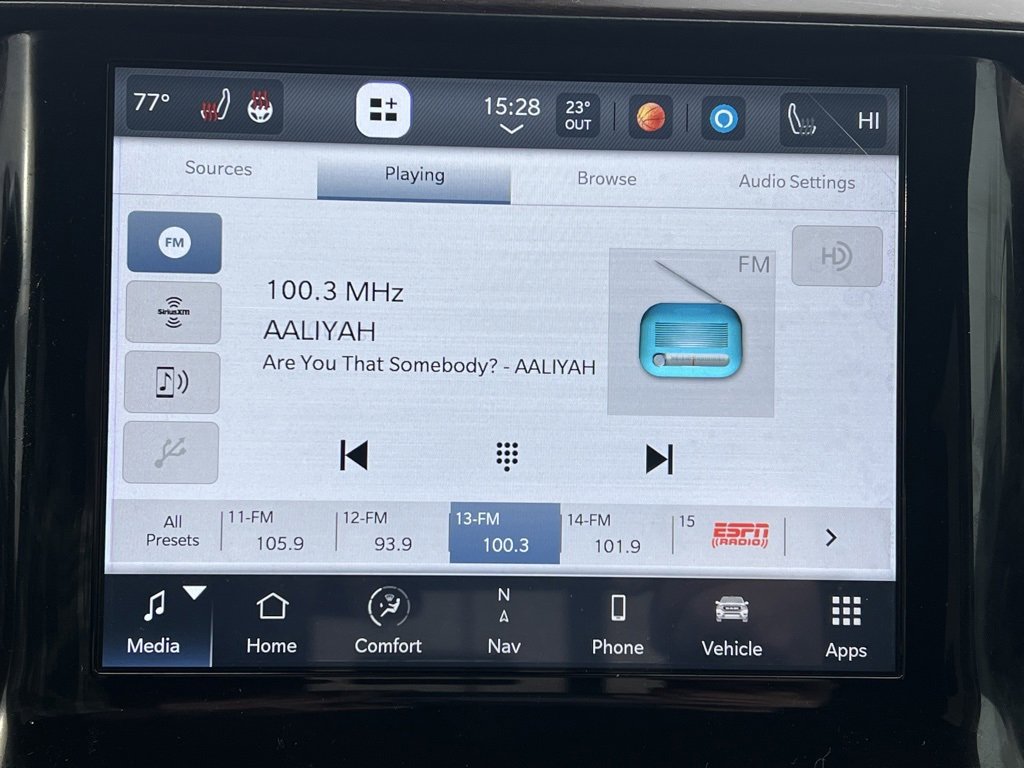 Used 2022 RAM 2500 Laramie w/ Body Color Bumper Group image 38