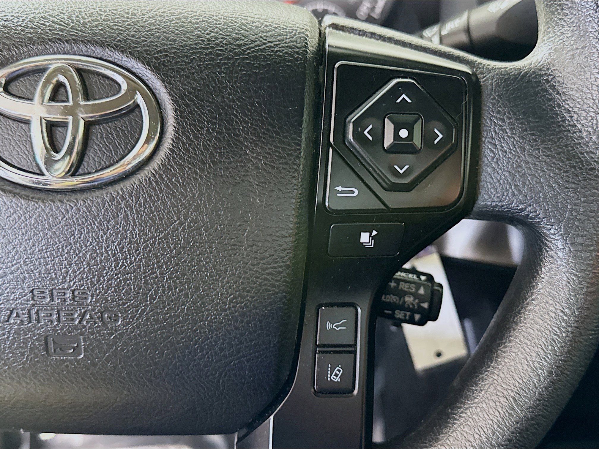 Used 2021 Toyota Tacoma SR w/ SR Convenience Package image 15