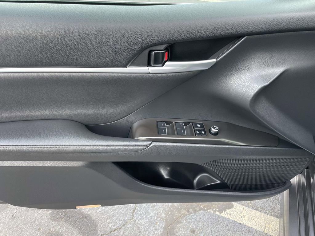 Used 2023 Toyota Camry XSE w/ Cold Weather Package image 27