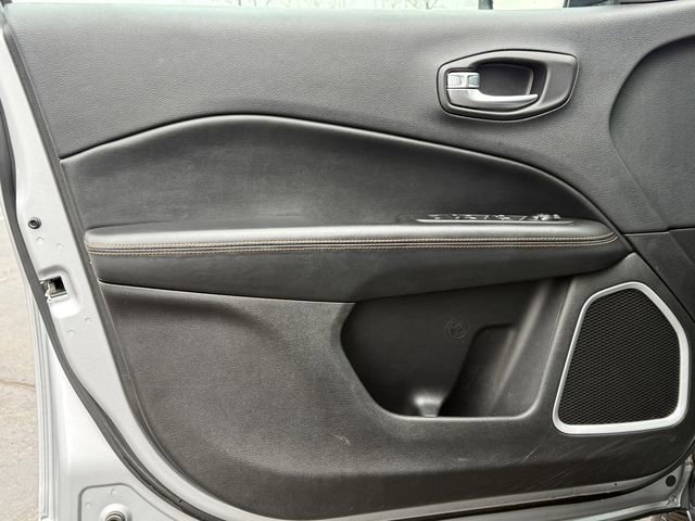 Used 2019 Jeep Compass Limited image 17