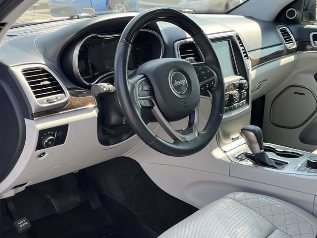 Used 2017 Jeep Grand Cherokee Summit AWD/4WD image 12