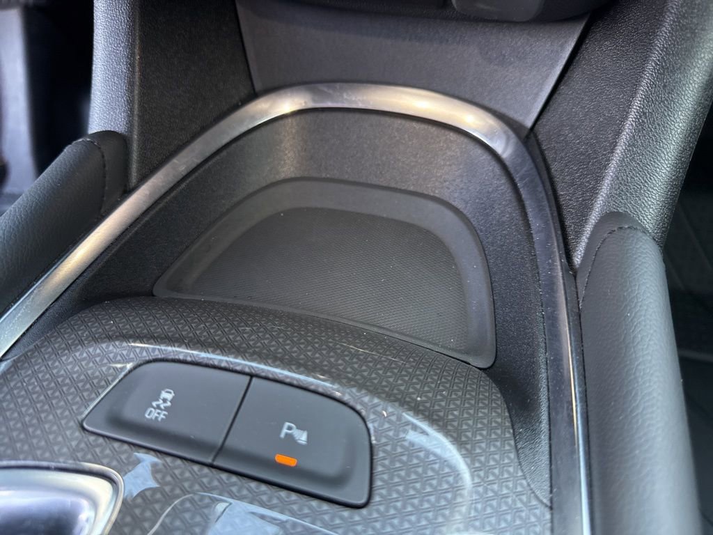 Used 2021 Chevrolet Malibu LT w/ Leather Package image 25