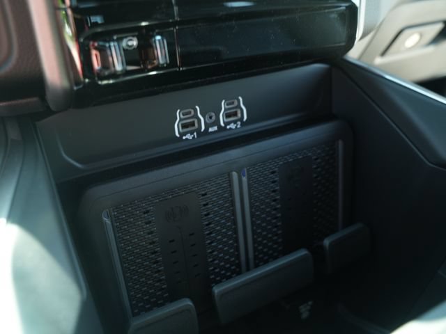 New 2026 RAM 3500 Laramie AWD/4WD image 33