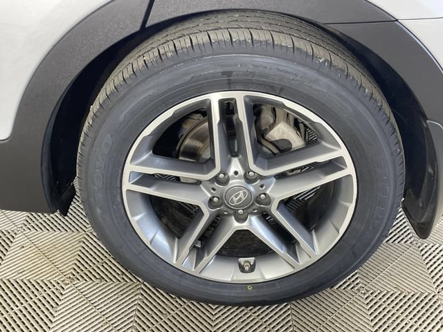 Used 2017 Hyundai Santa Fe Limited AWD/4WD image 19