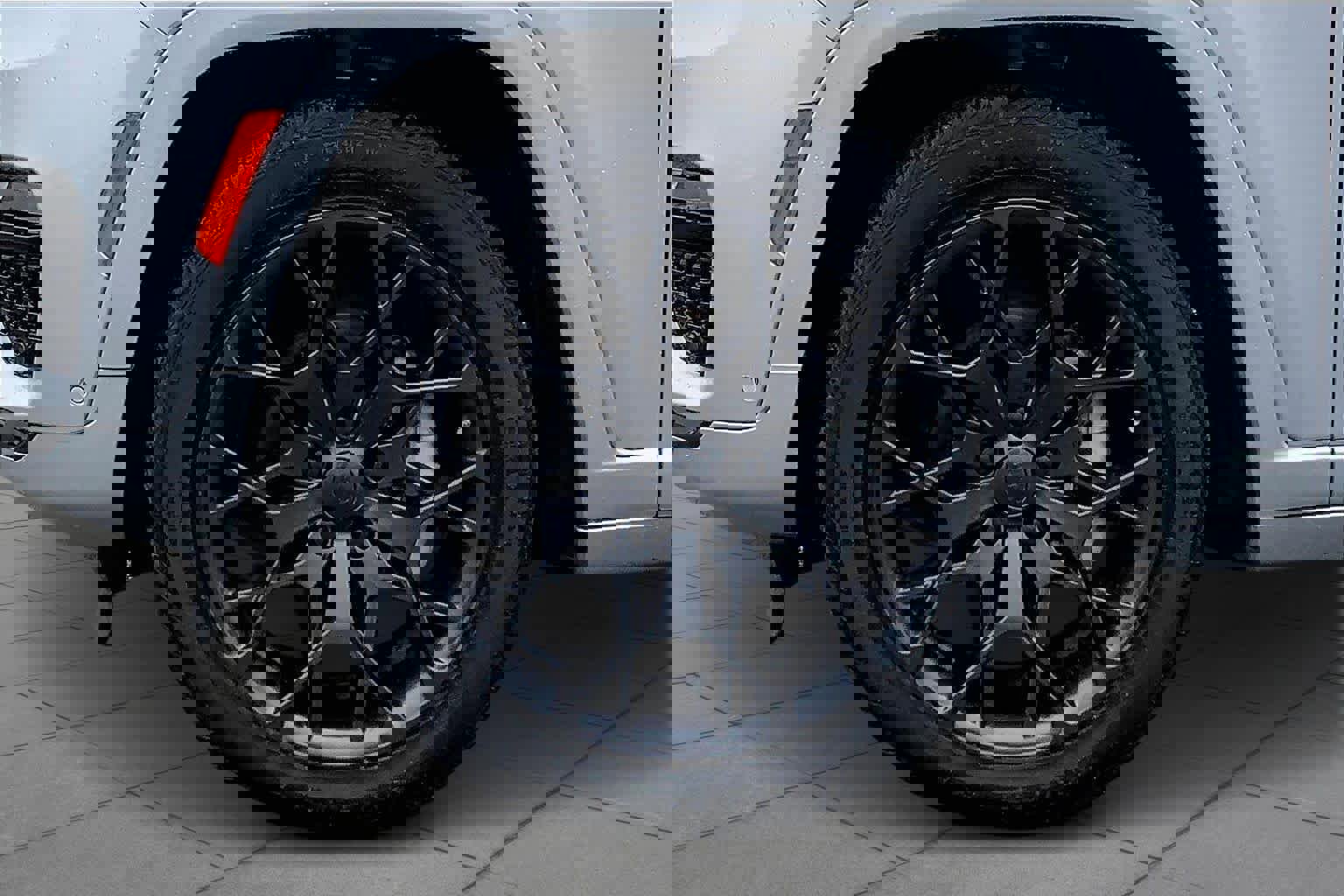 Used 2025 Jeep Grand Cherokee Summit w/ Obsidian Package image 11