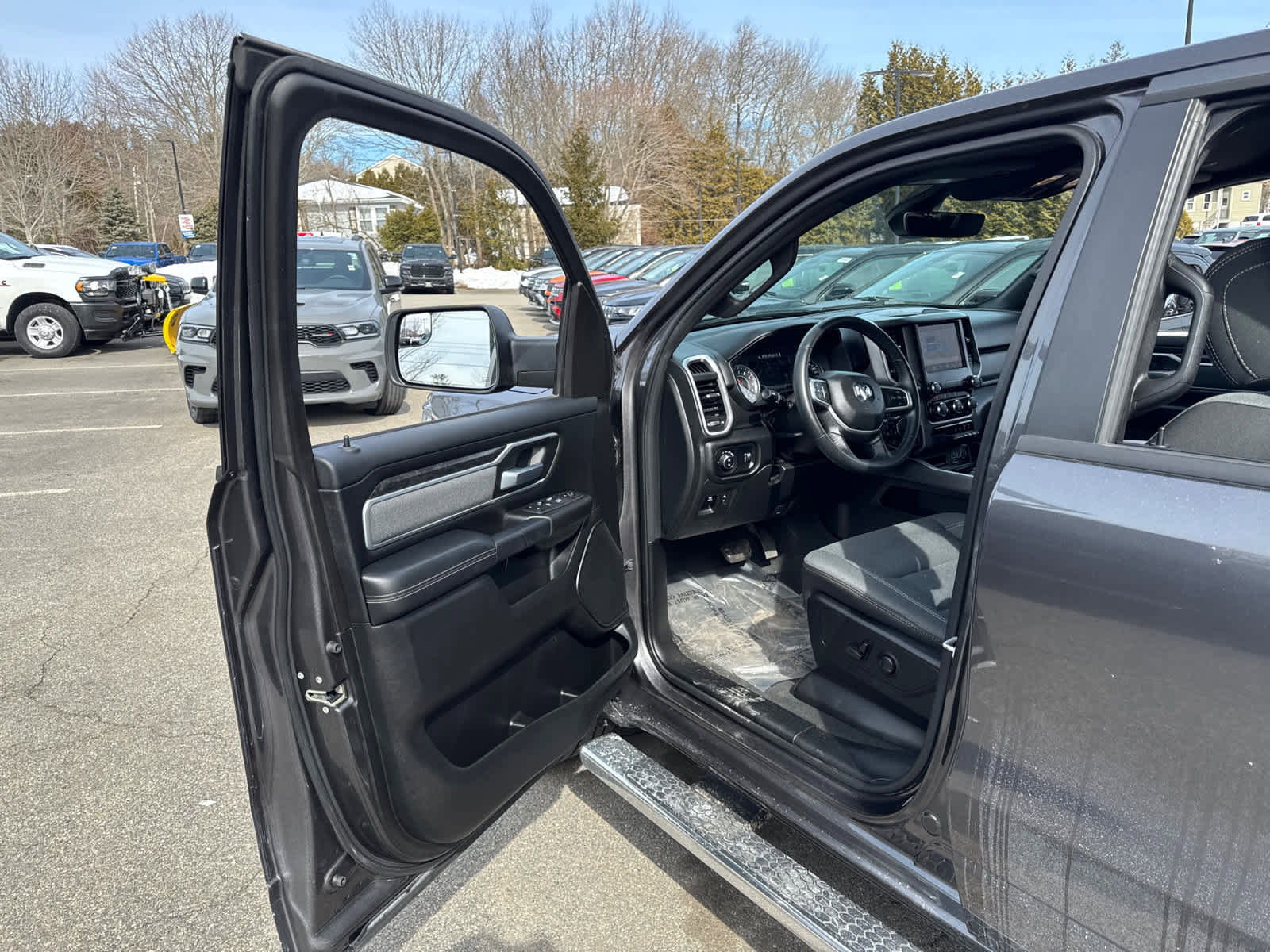 Used 2023 Jeep Grand Cherokee Limited w/ Luxury Tech Group II image 49