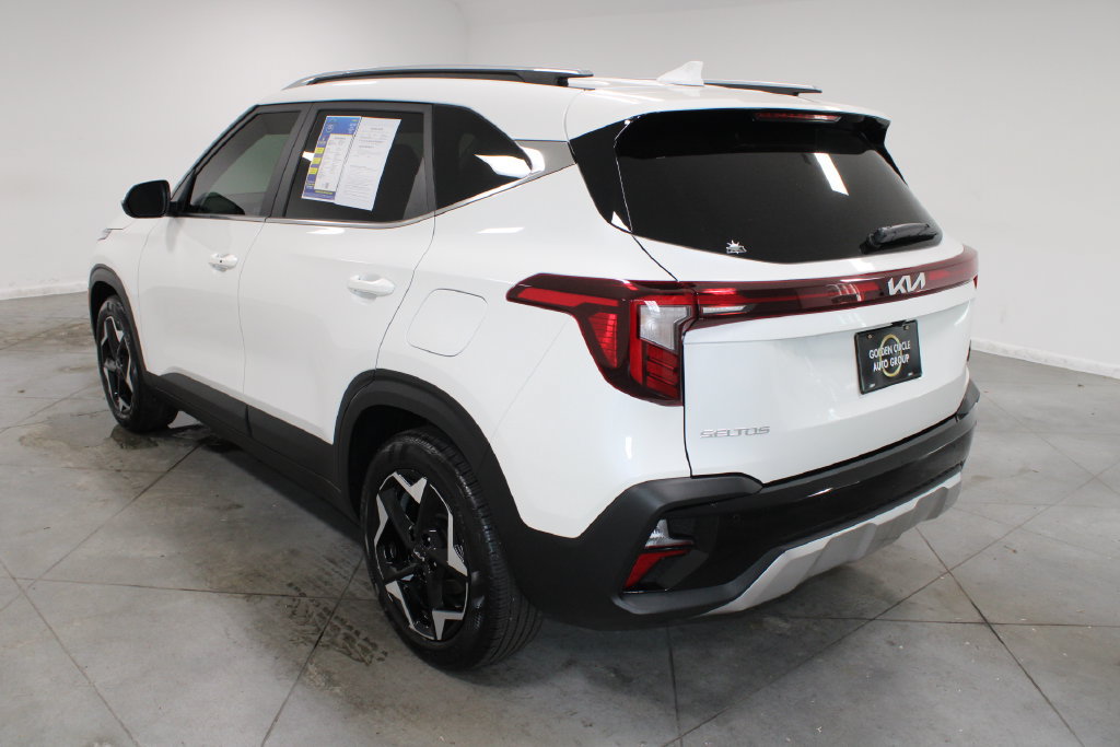Used 2025 Kia Seltos EX w/ EX Sunroof Package FWD image 7