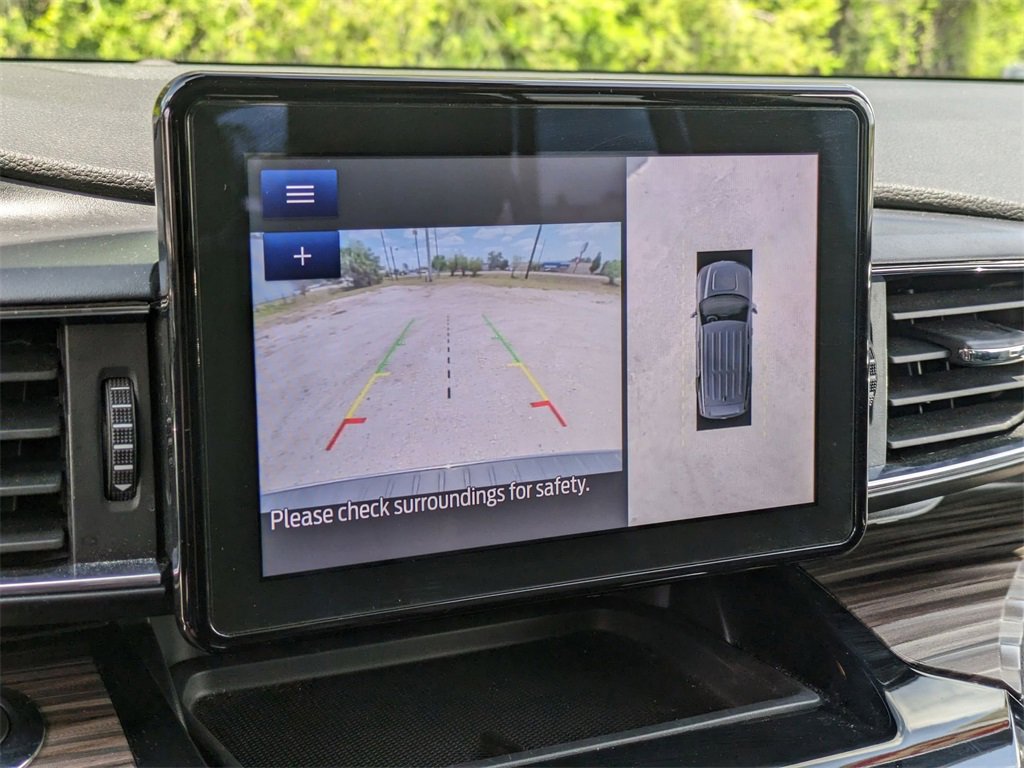 Used 2023 Ford Explorer Limited image 18