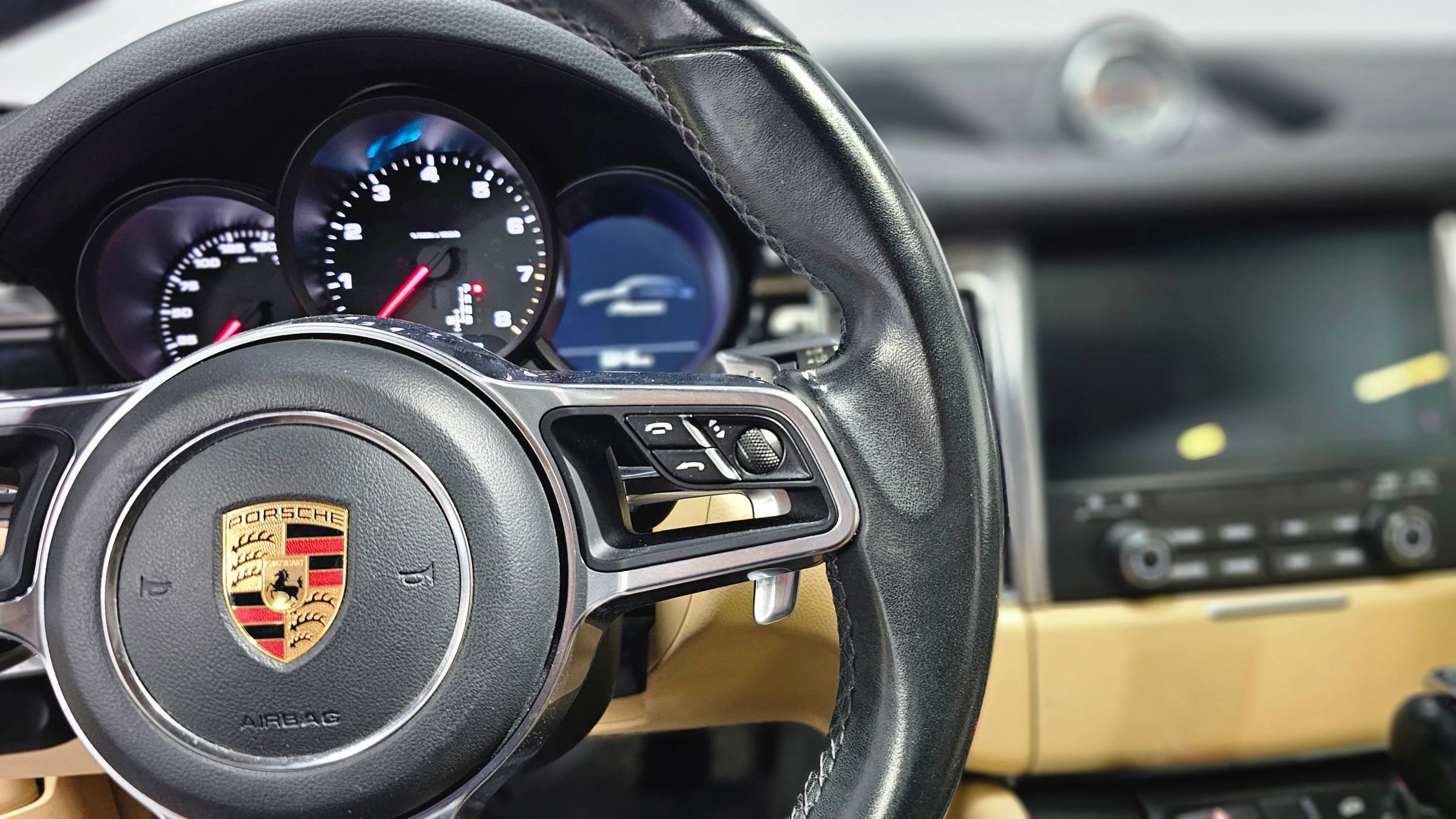 Used 2018 Porsche Macan Sport Edition AWD/4WD image 15