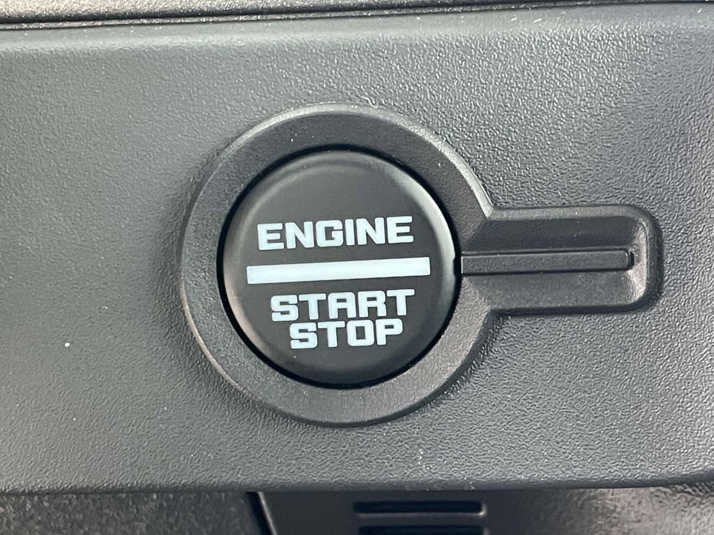 New 2025 Ford Bronco 4-Door image 12