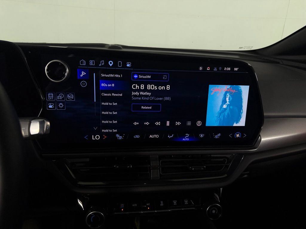 Used 2025 Chevrolet Equinox EV RS FWD image 21