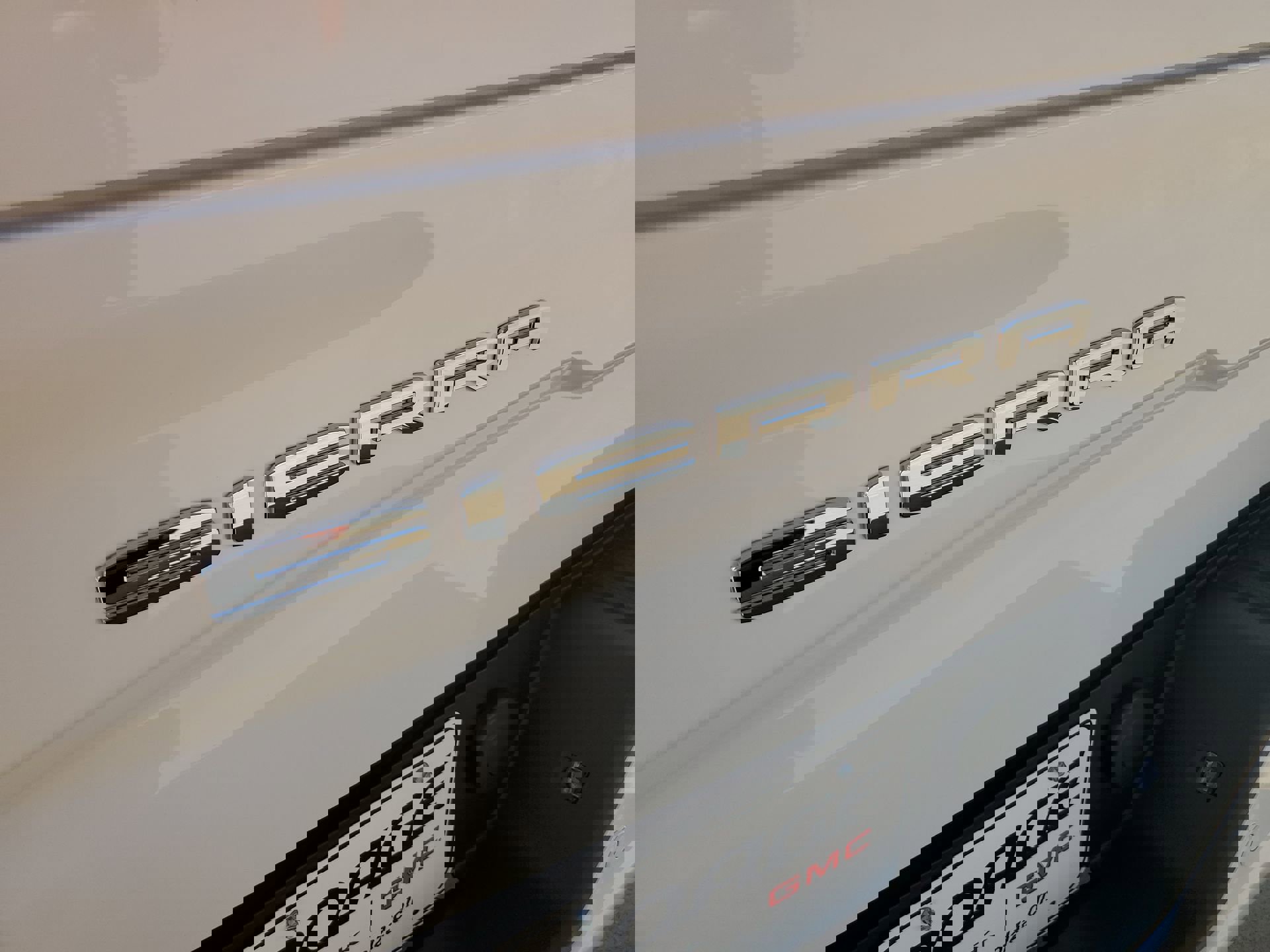 Used 2024 GMC Sierra 1500 AT4 w/ Technology Package image 38