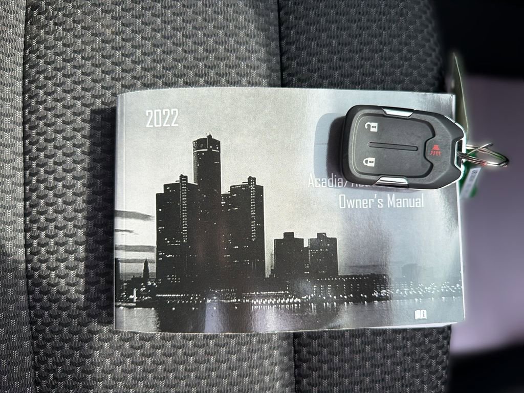 Used 2022 GMC Acadia SLE w/ LPO, Floor Liner Package image 39