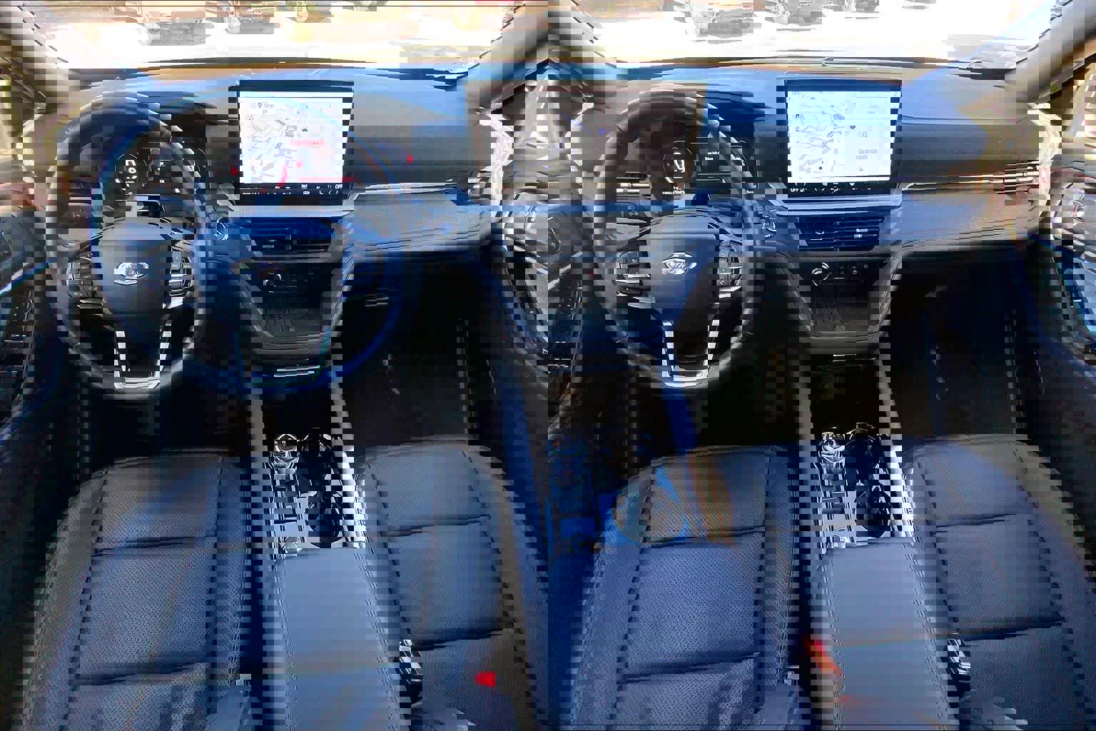 Used 2025 Ford Explorer Platinum w/ LUX Leather Package image 14