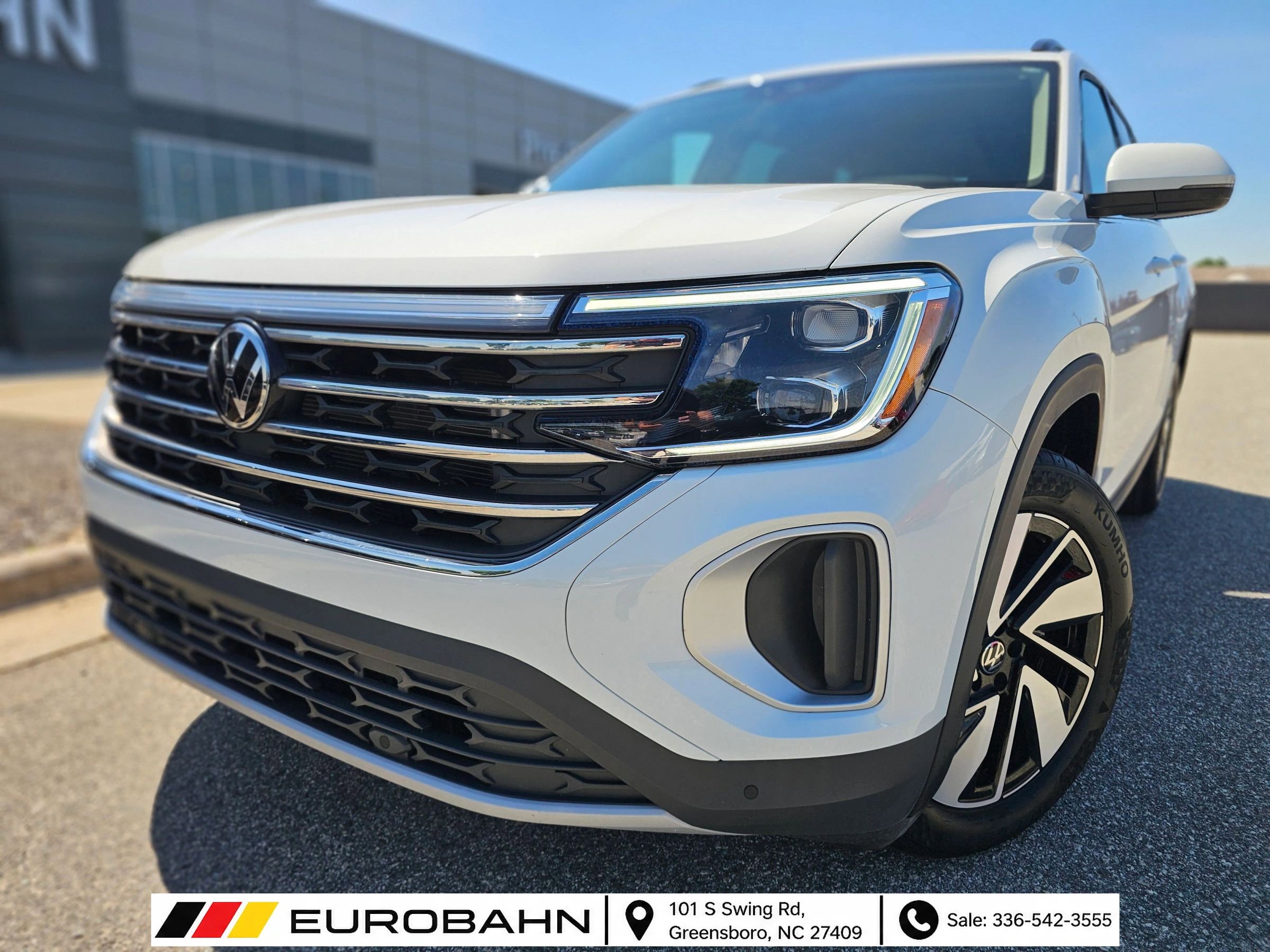 Used 2024 Volkswagen Atlas SE w/ Panoramic Sunroof Package