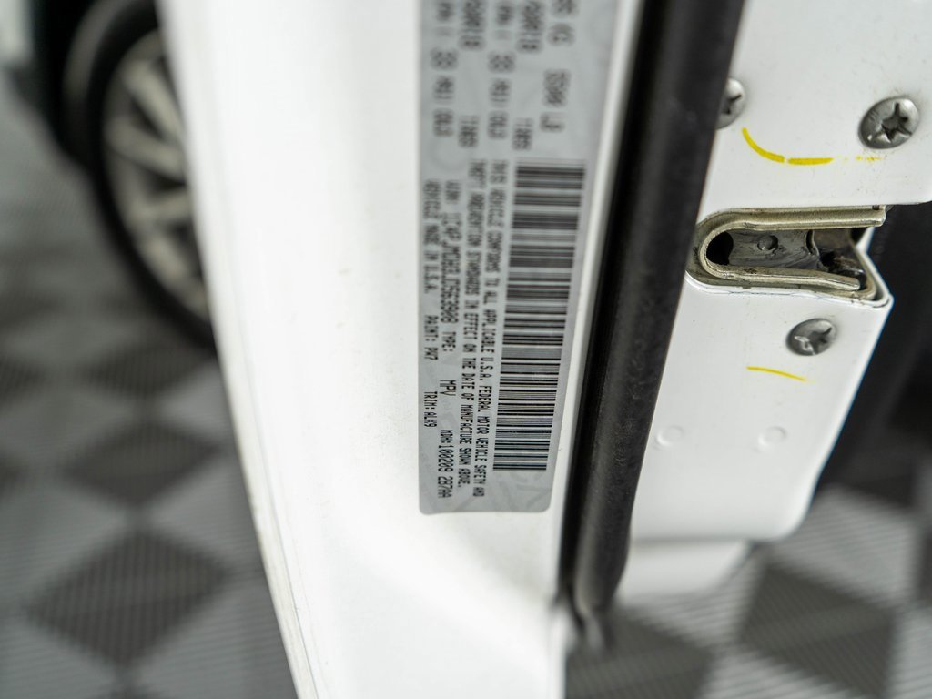 Used 2018 Jeep Cherokee Limited image 35