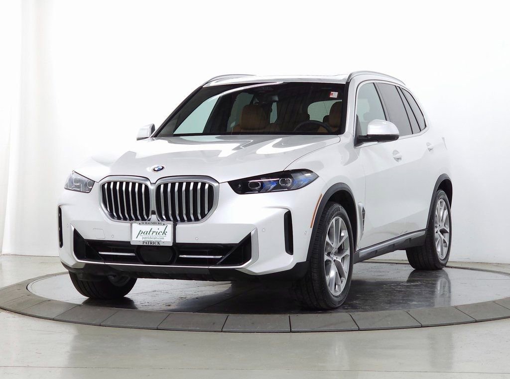 Used 2024 BMW X5 xDrive40i w/ Premium Package image 3