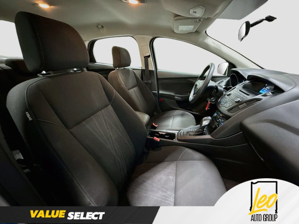 Used 2015 Ford Focus SE FWD image 27