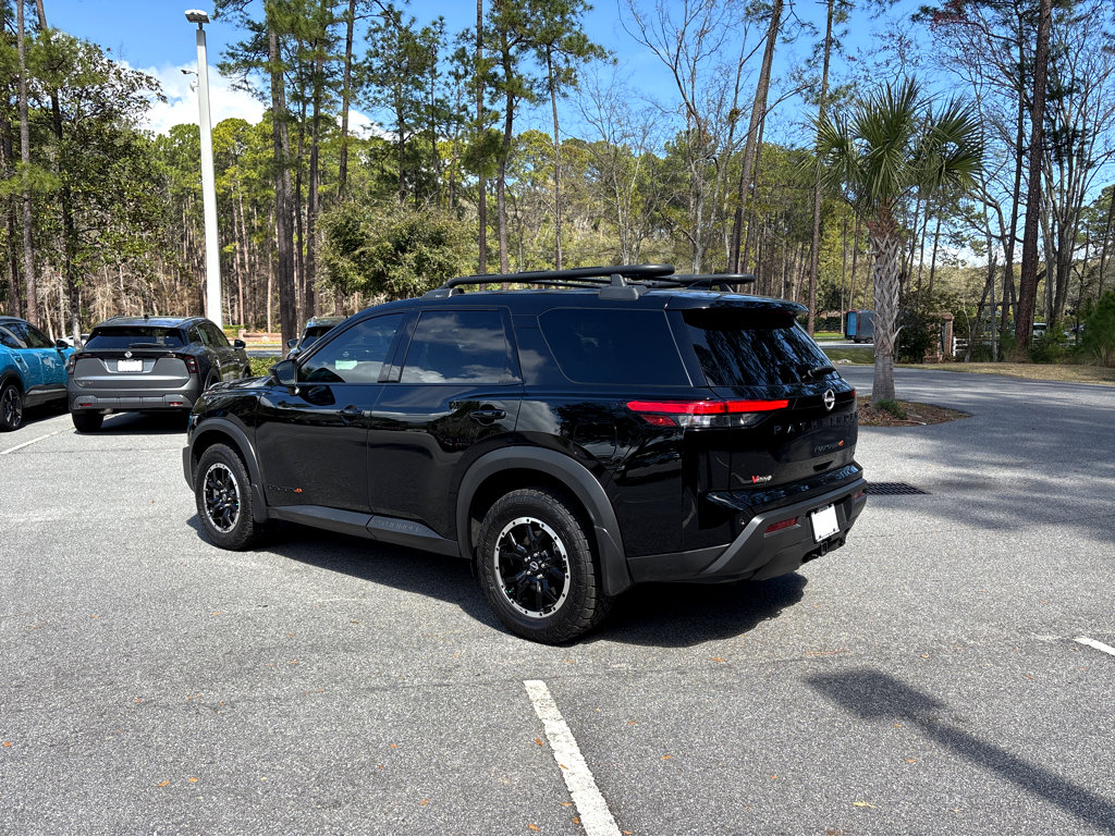 Used 2025 Nissan Pathfinder Rock Creek image 28