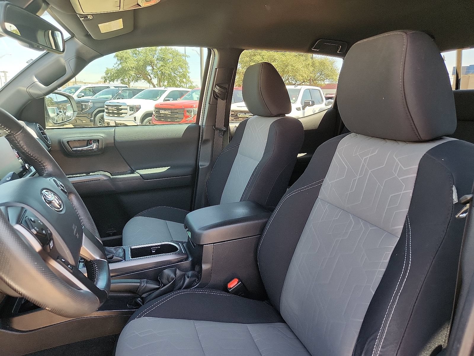 Used 2023 Toyota Tacoma TRD Sport AWD/4WD image 14