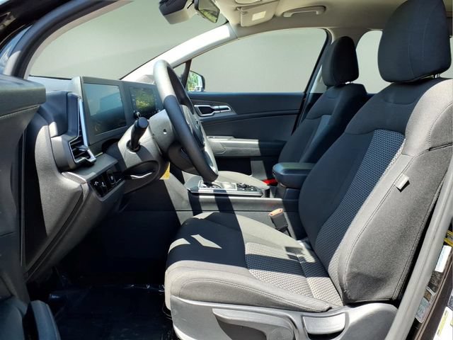 Used 2023 Kia Sportage LX FWD image 17