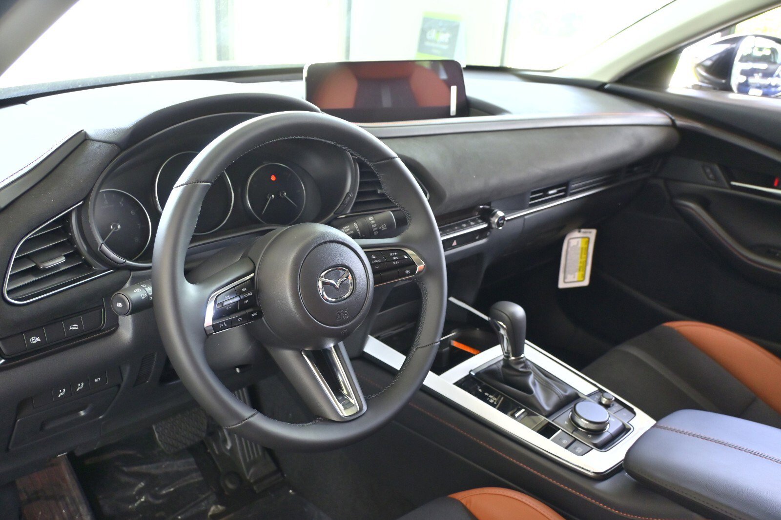 New 2025 MAZDA CX-30 Carbon image 15