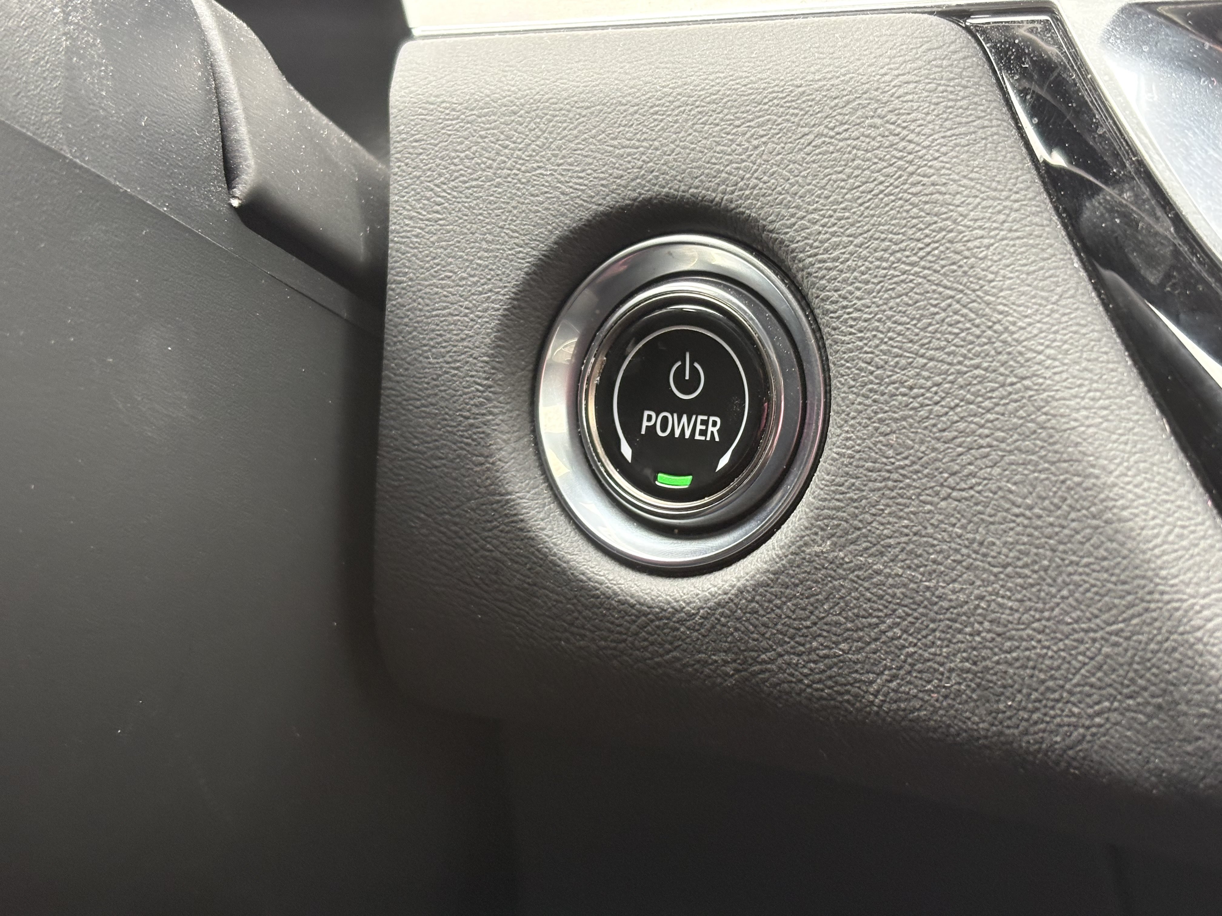 Used 2024 Cadillac Lyriq Luxury AWD/4WD image 21