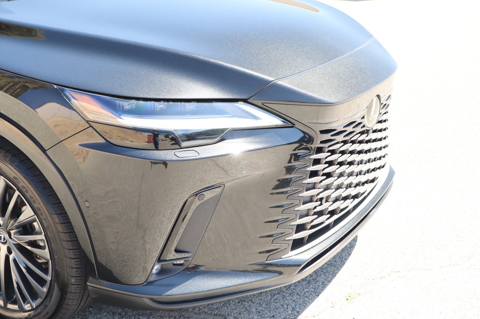 Used 2023 Lexus RX 350 FWD w/ Cold Area Package image 9