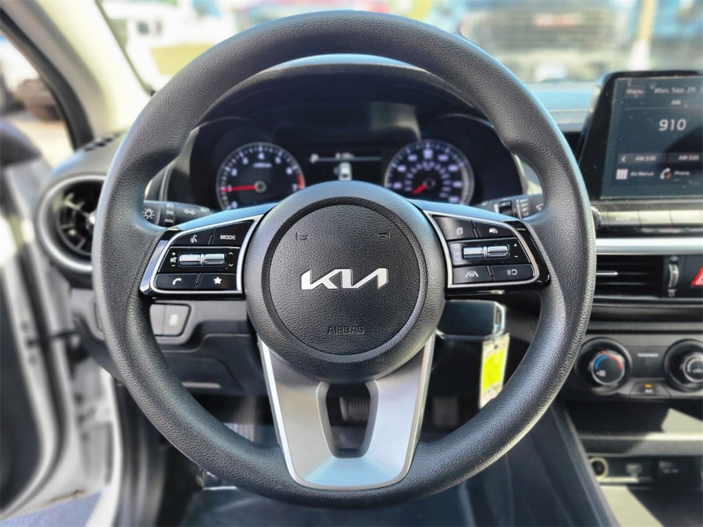 Used 2023 Kia Forte LXS image 23