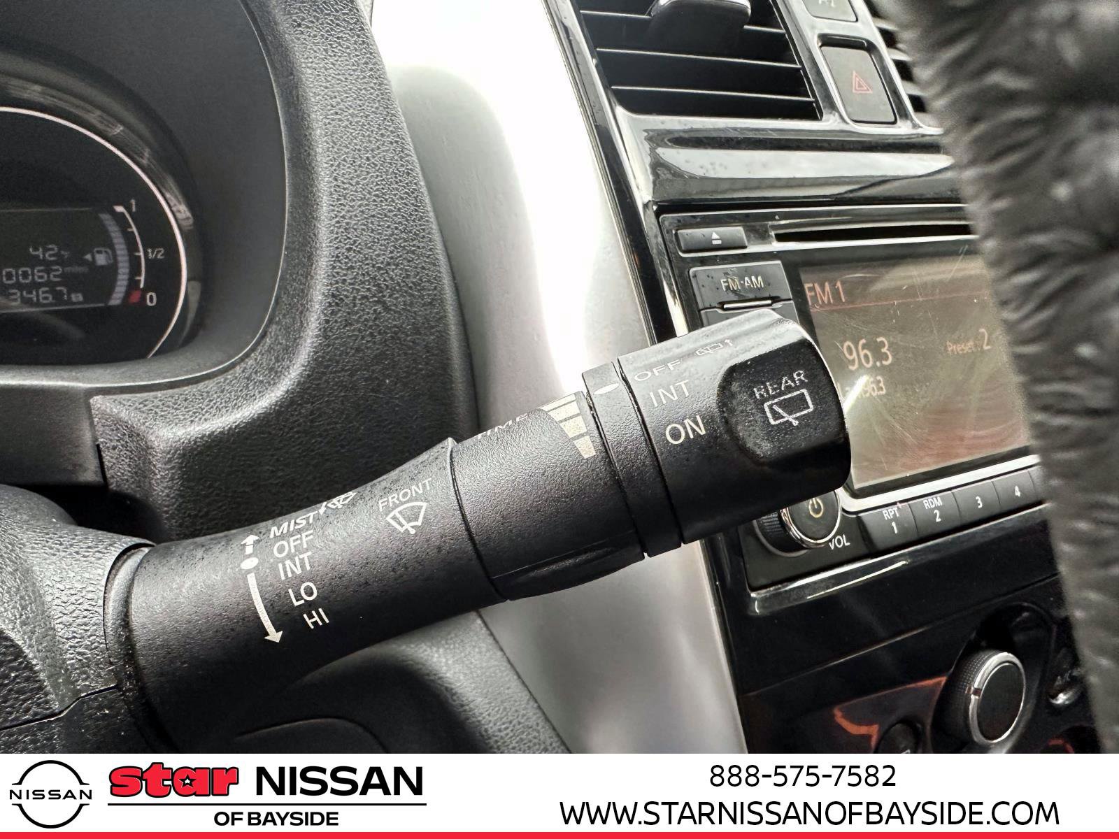 Used 2015 Nissan Versa Note SR w/ SR Convenience Package image 29