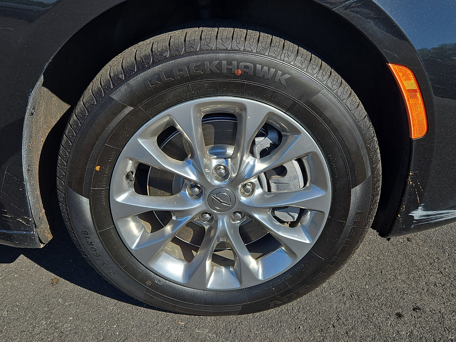 Used 2023 Chrysler Pacifica Touring-L AWD/4WD image 8