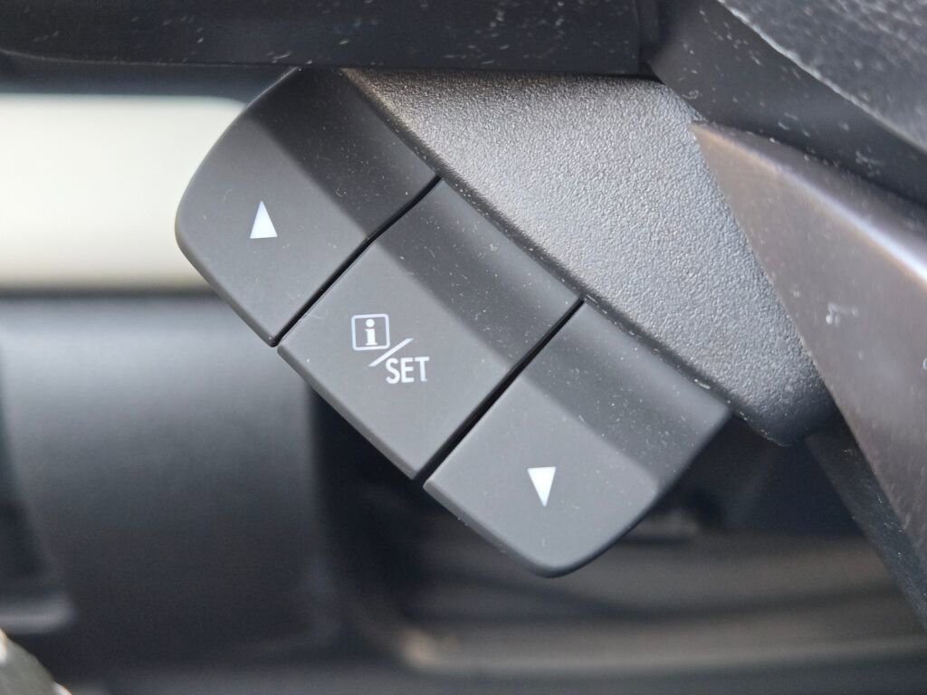 Certified 2023 Subaru Forester Limited AWD/4WD image 35