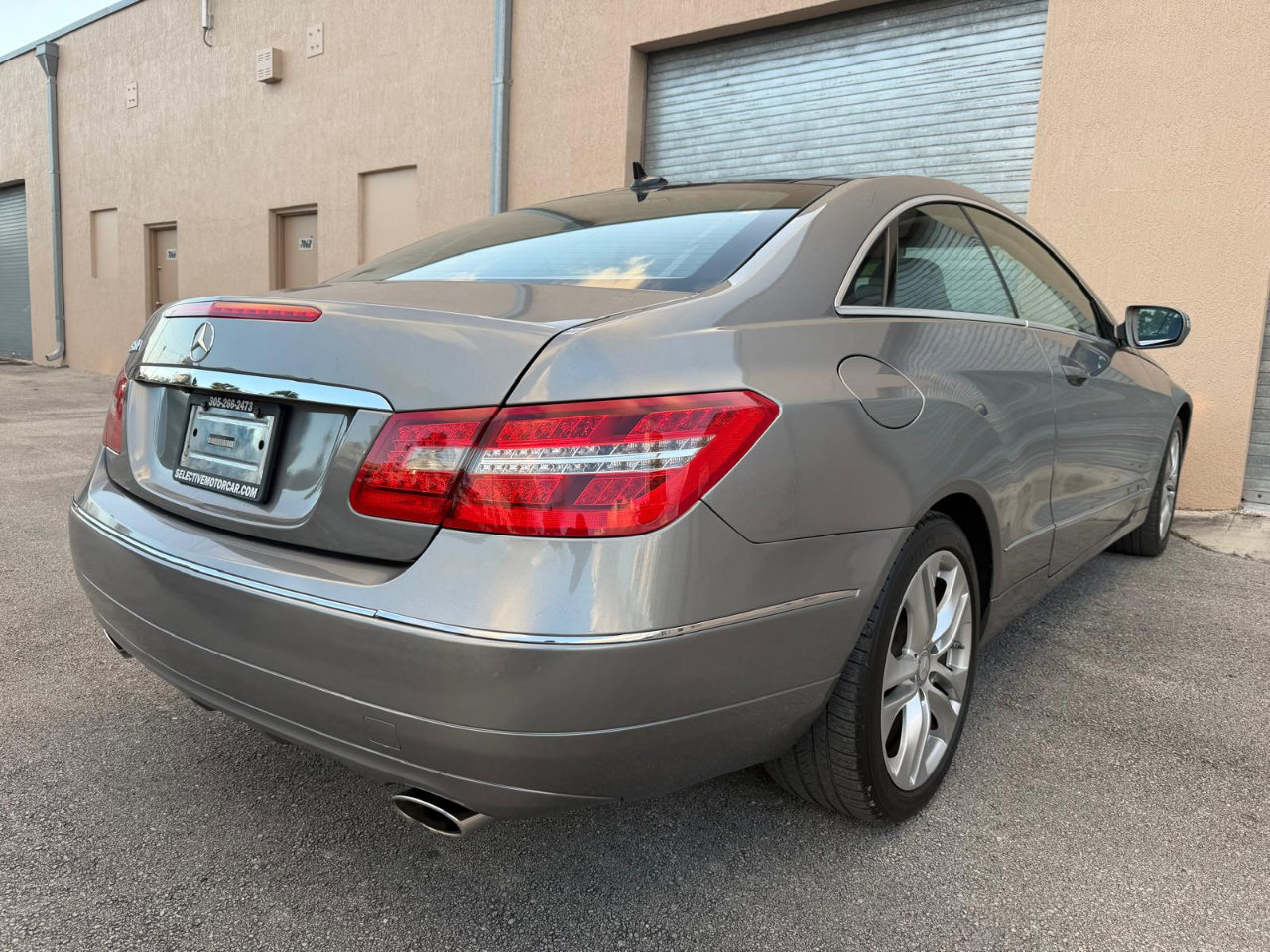 Used 2010 Mercedes-Benz E 350 Coupe image 4
