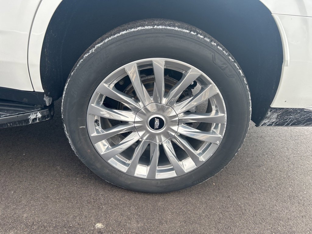 Used 2021 Cadillac Escalade Premium Luxury w/ Performance Package image 9