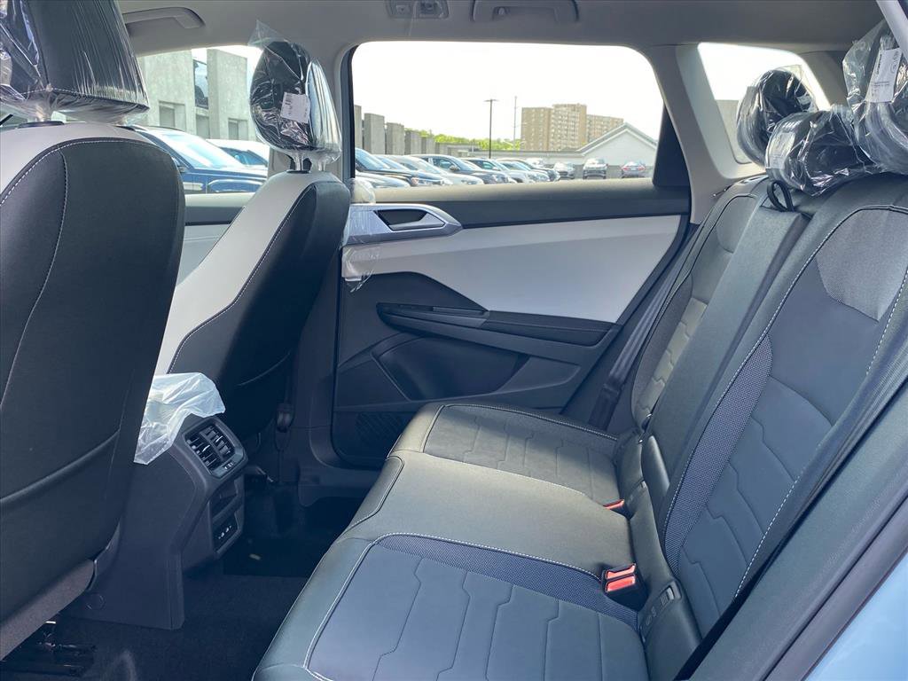 New 2026 Volkswagen Taos SE AWD/4WD image 11