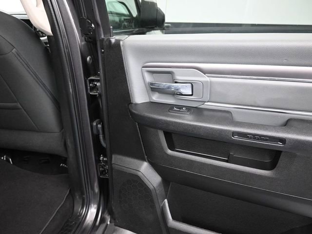 Used 2022 RAM 1500 Classic SLT w/ Electronics Group AWD/4WD image 19