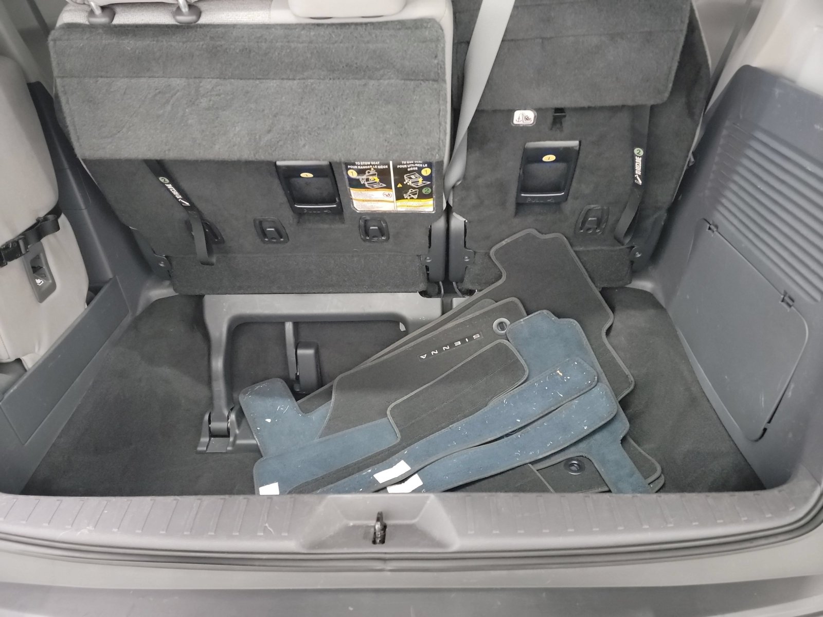 Used 2021 Toyota Sienna LE w/ LE Plus Package AWD/4WD image 17