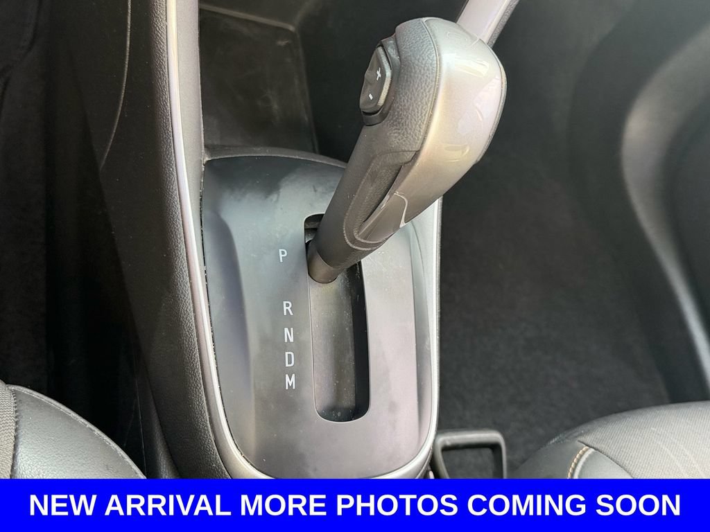 Used 2022 Chevrolet Trax LT w/ LT Convenience Package FWD image 25