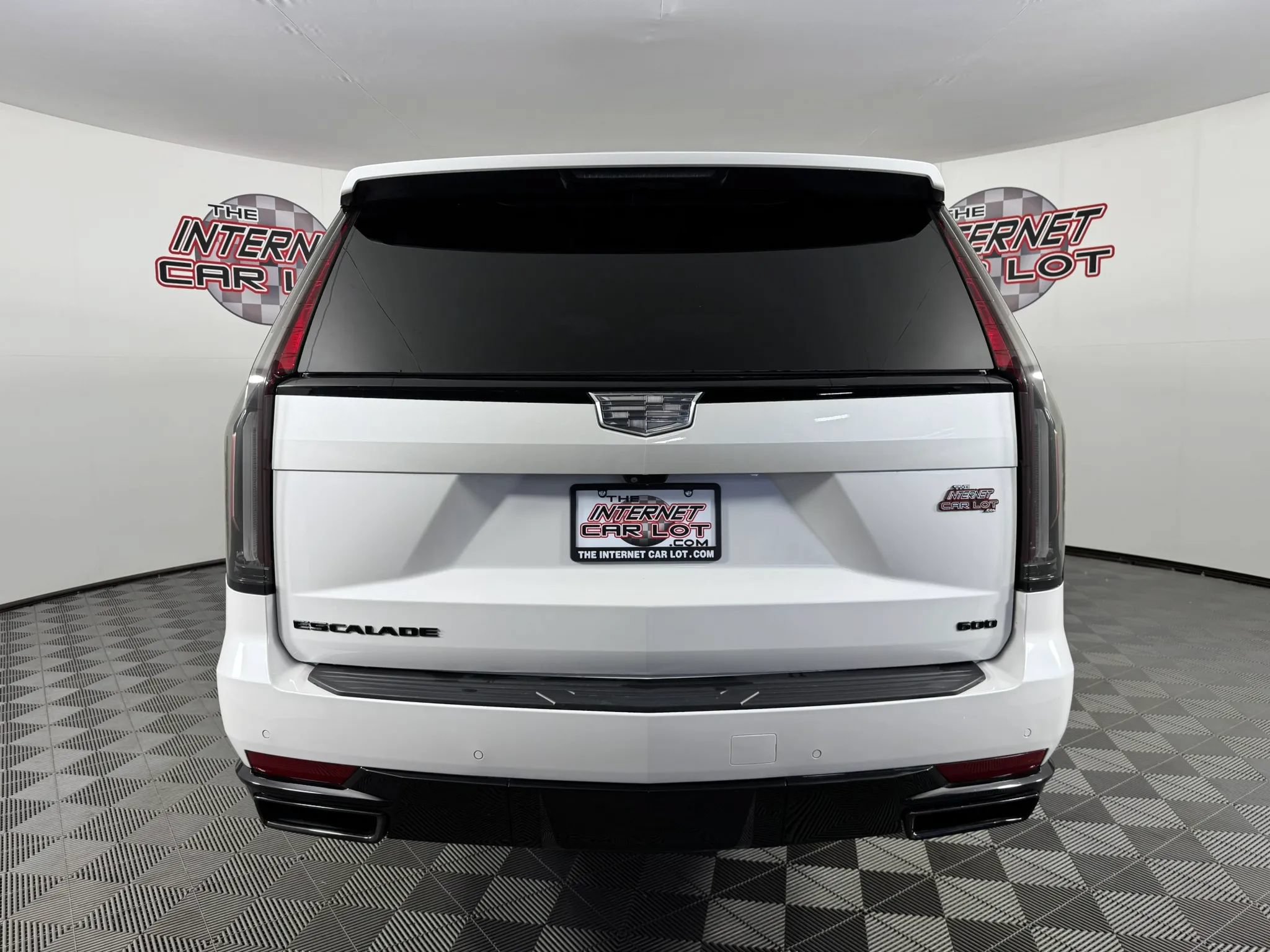 Used 2024 Cadillac Escalade Sport Platinum w/ LPO, ONYX Package AWD/4WD image 6