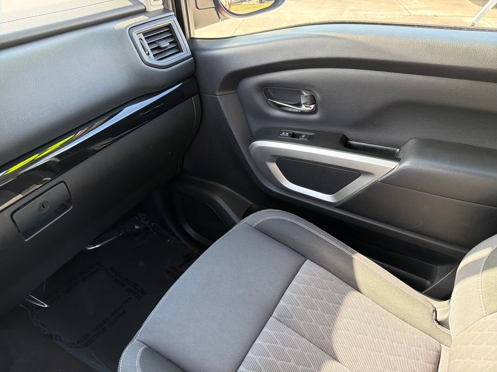 Used 2024 Nissan Titan SV w/ Accessory Utility Package image 29