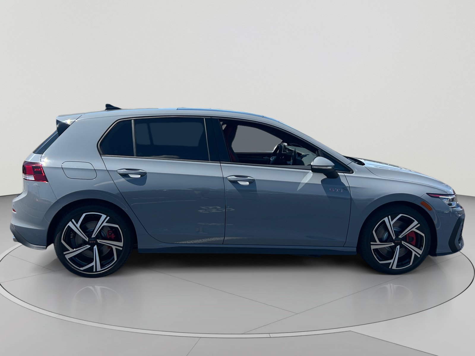 New 2026 Volkswagen Golf SE FWD image 6
