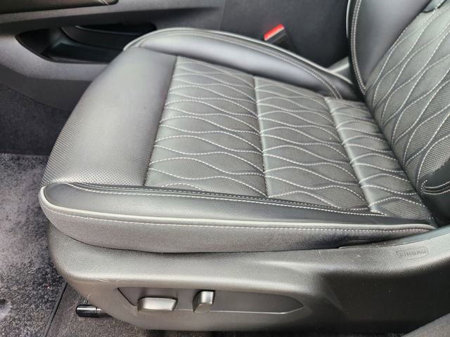 Used 2023 Buick Envision Avenir FWD image 23