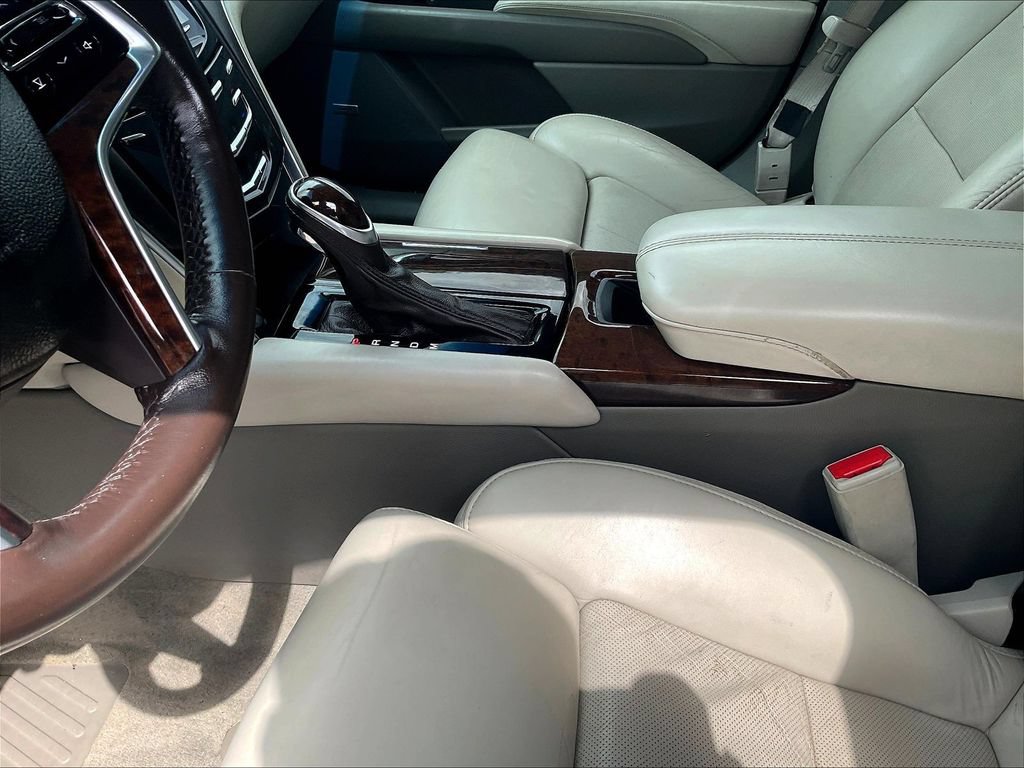 Used 2014 Cadillac XTS Platinum AWD/4WD image 17
