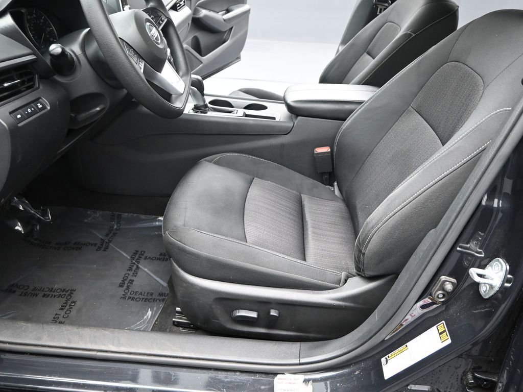 Used 2022 Nissan Altima 2.5 SV image 11