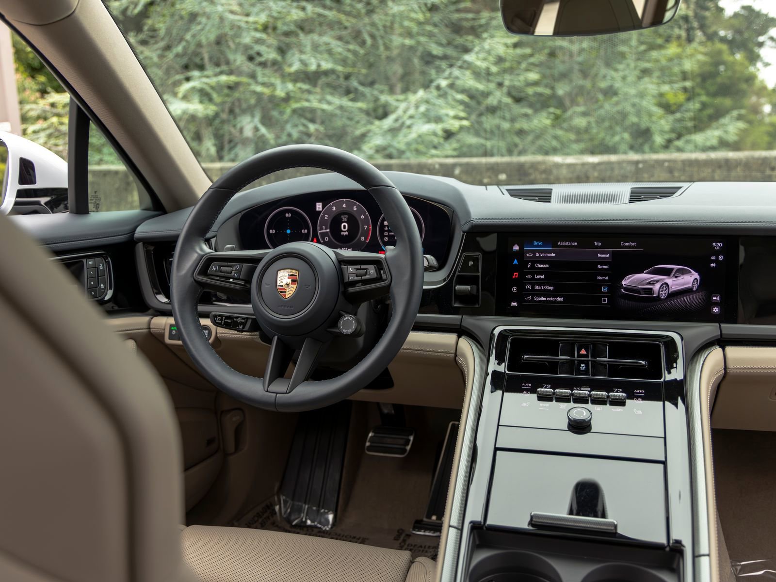 Certified 2025 Porsche Panamera image 41