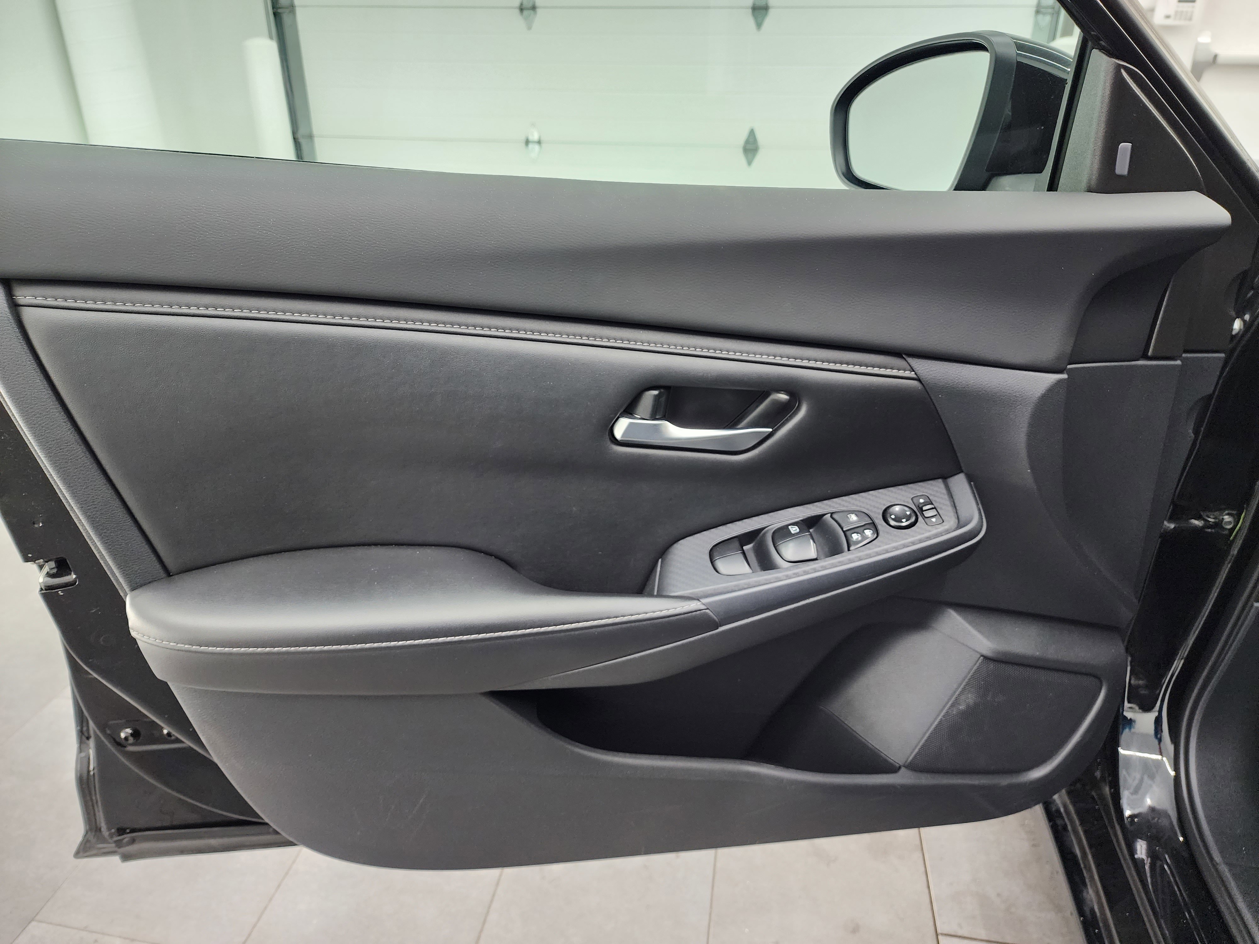 Used 2023 Nissan Sentra SV image 35