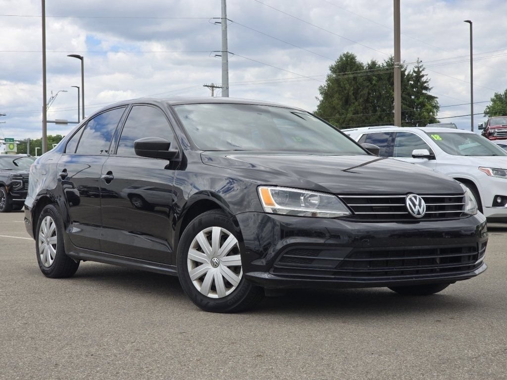 Used 2016 Volkswagen Jetta S FWD image 2