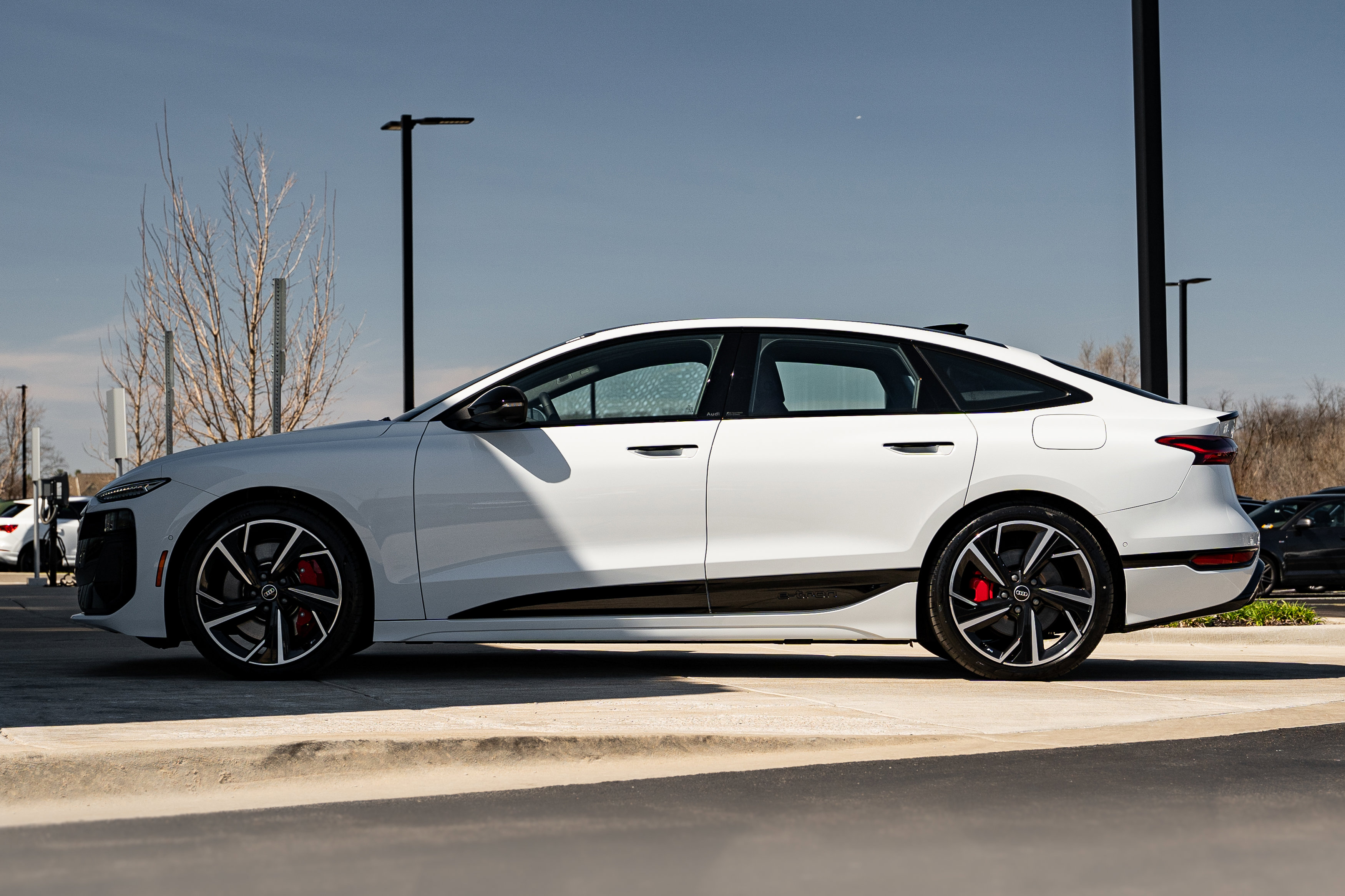 Certified 2025 Audi S6 e-tron Prestige w/ 21" Black Optic Package image 6