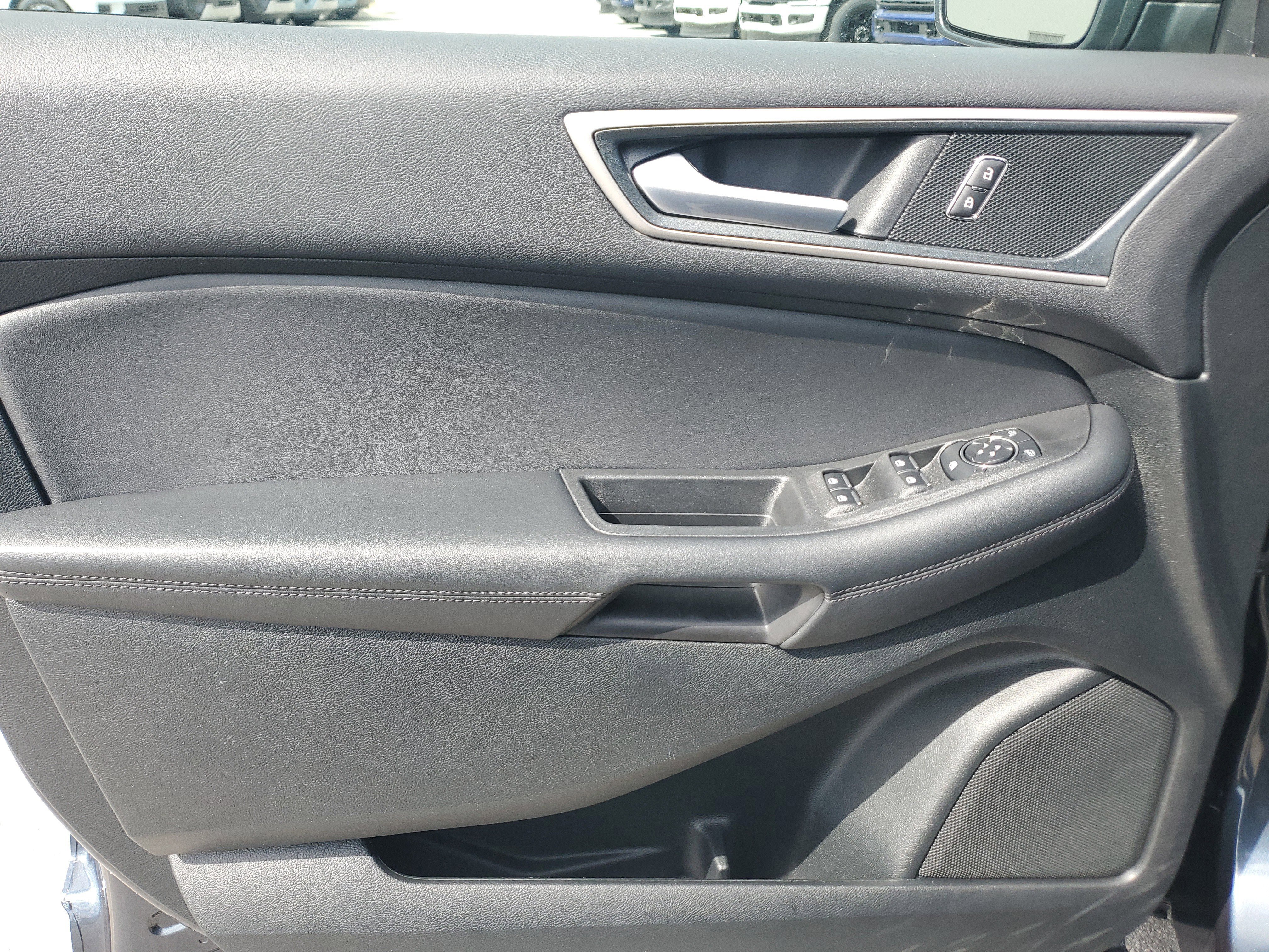 Used 2024 Ford Edge SEL w/ Convenience Package image 27